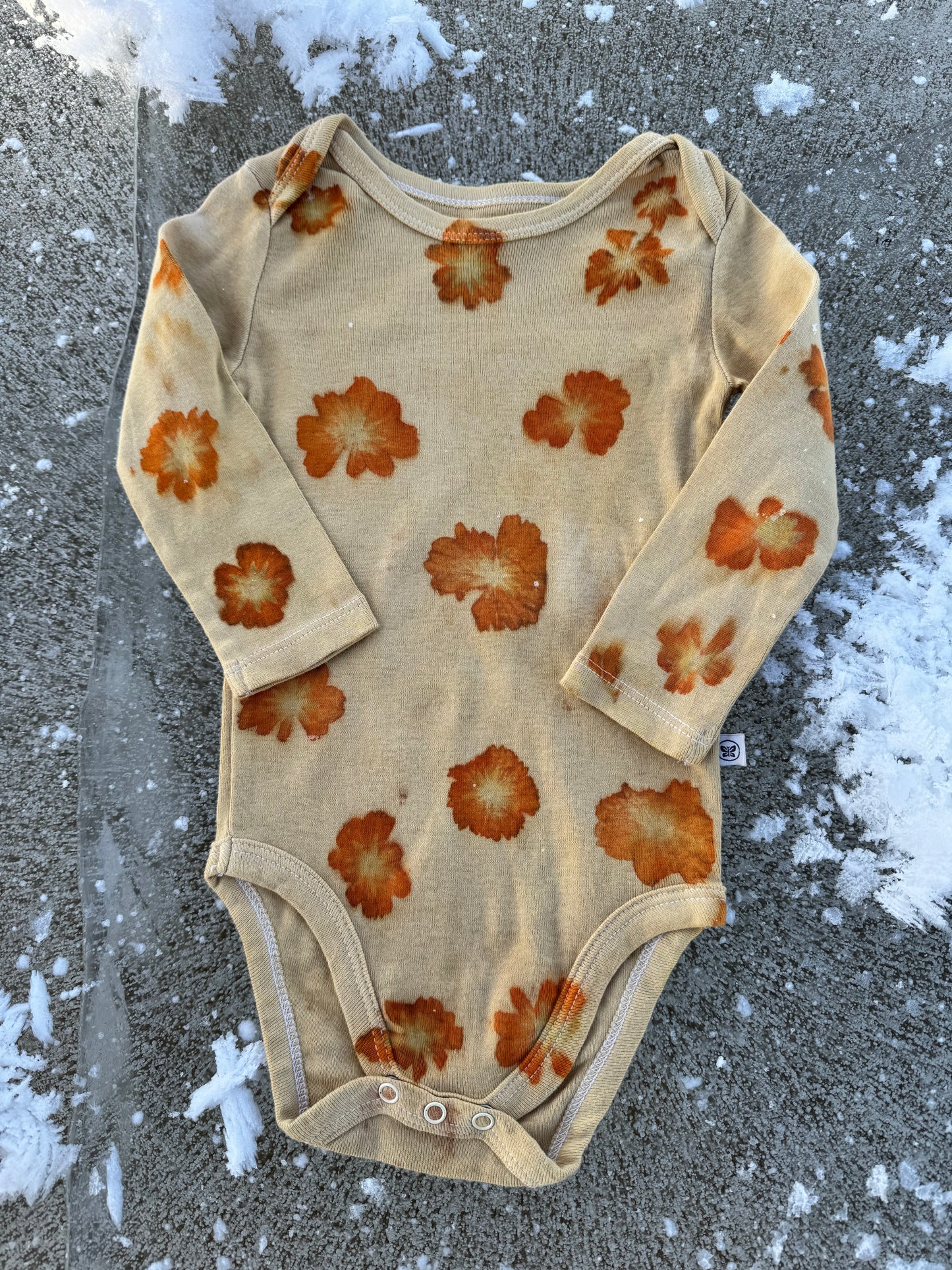 Tango Cosmos Eco-Printed Organic Onesie (6–9 Months)
