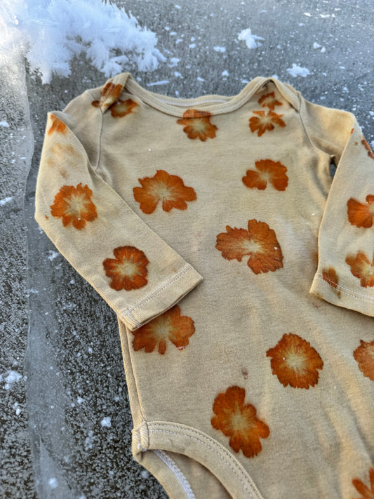 Tango Cosmos Eco-Printed Organic Onesie (6–9 Months)
